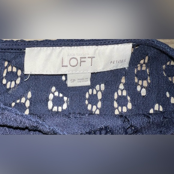 Petite Small LOFT Blue Lace Top 💙🥰✨ - Picture 3 of 5